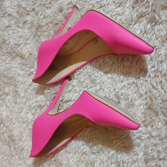 NWOT Jessica Simpson Hot Pink Pumps - Picture 3 of 9